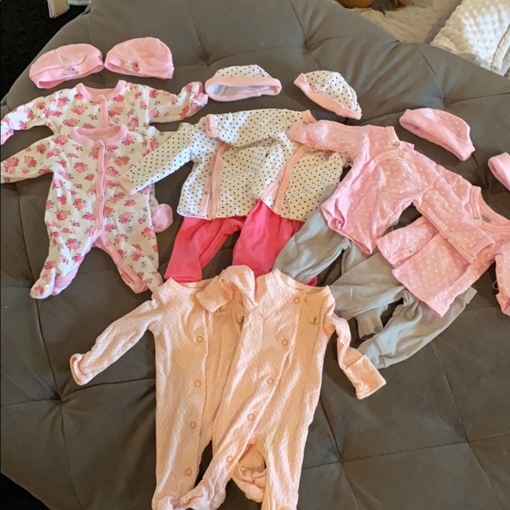 Adorable twin baby girl lot - size preemie